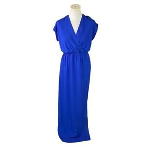 Alya short sleeve V-neck blue maxi dress size Medium